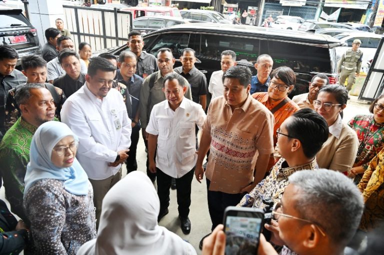 Bobby Nasution Dampingi Menteri Maruarar dan Tito Karnavian Tinjau MPP Medan, Dorong Akselerasi Program Perumahan Rakyat di Sumut
