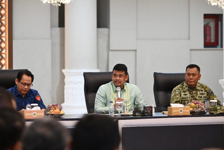 Gubernur Sumut Minta Kajian Mendalam Pencabutan Izin Hutan, Soroti Dampak Sosial dan Potensi Konflik