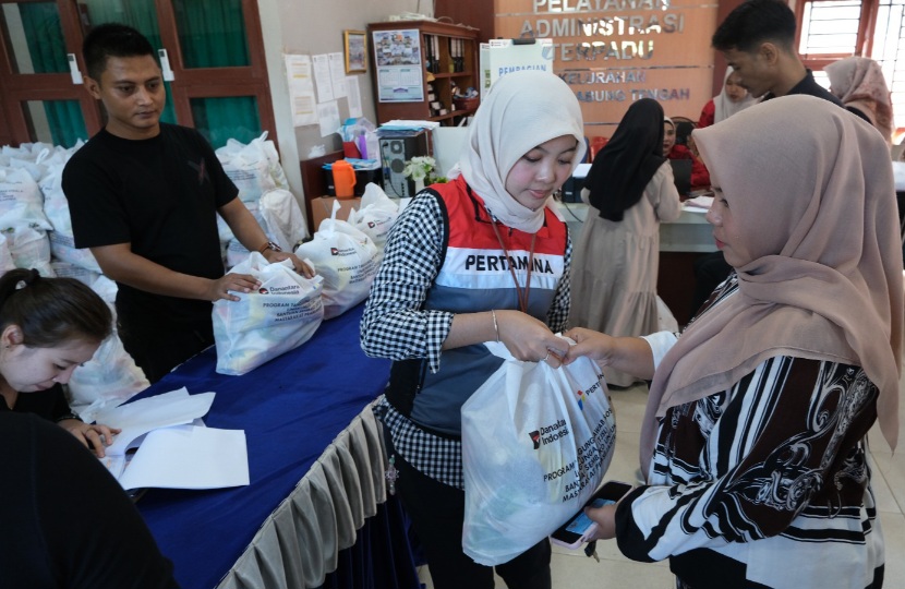 Pertamina Patra Niaga Regional Sumbagut Hadirkan Pasar Murah untuk 1.000 Warga di Padang